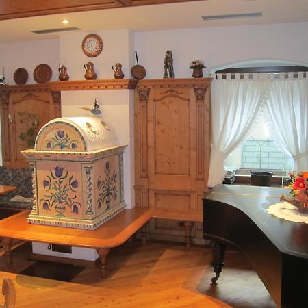 Hotel Alpina Pinzolo Ngoại thất bức ảnh