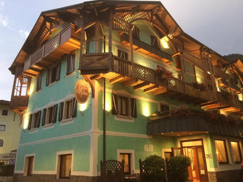 Hotel Alpina Pinzolo Ngoại thất bức ảnh