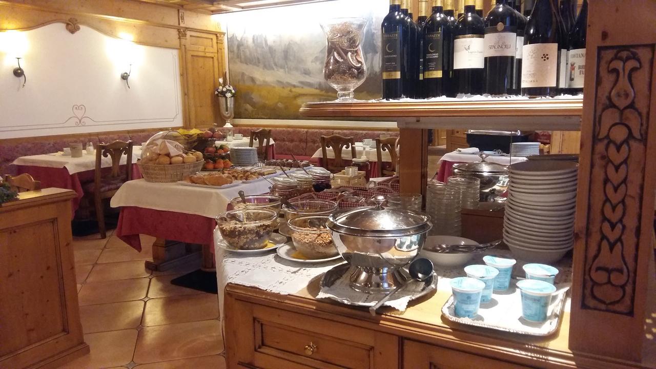 Hotel Alpina Pinzolo Ngoại thất bức ảnh
